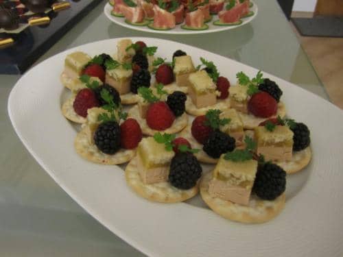 toast au foie-gras, fruits rouges